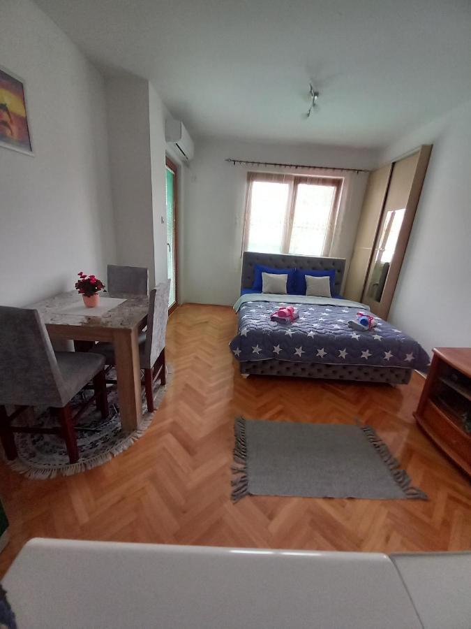Appartement Luka Lux à Ni Extérieur photo