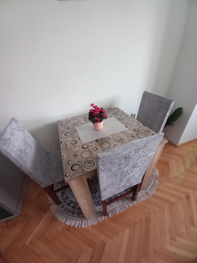 Appartement Luka Lux à Ni Extérieur photo